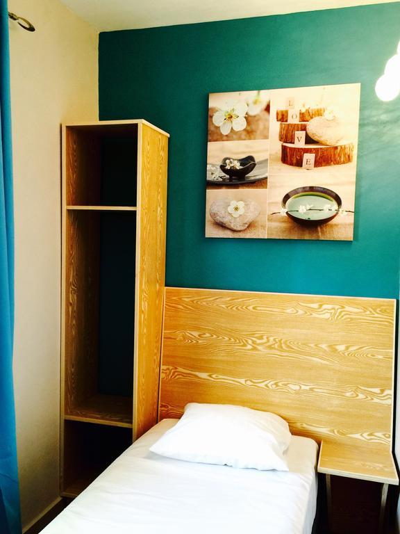 L'Annexe 66 , Saint Denis Centre Ville , A 200 M De La Rue Pietonne , Du Petit Marche Et Du Leader Price , Sur Une Rue Calme, Parking Gratuit Sur La Rue Szoba fotó
