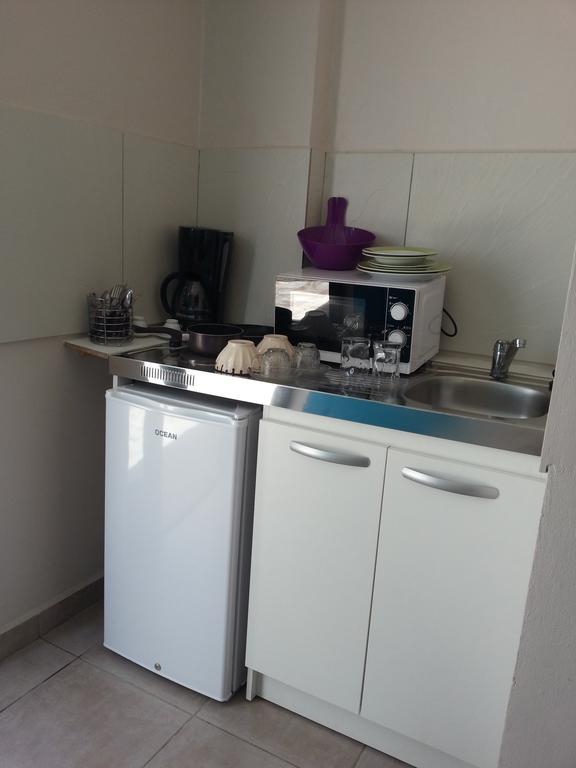 L'Annexe 66 , Saint Denis Centre Ville , A 200 M De La Rue Pietonne , Du Petit Marche Et Du Leader Price , Sur Une Rue Calme, Parking Gratuit Sur La Rue Kültér fotó